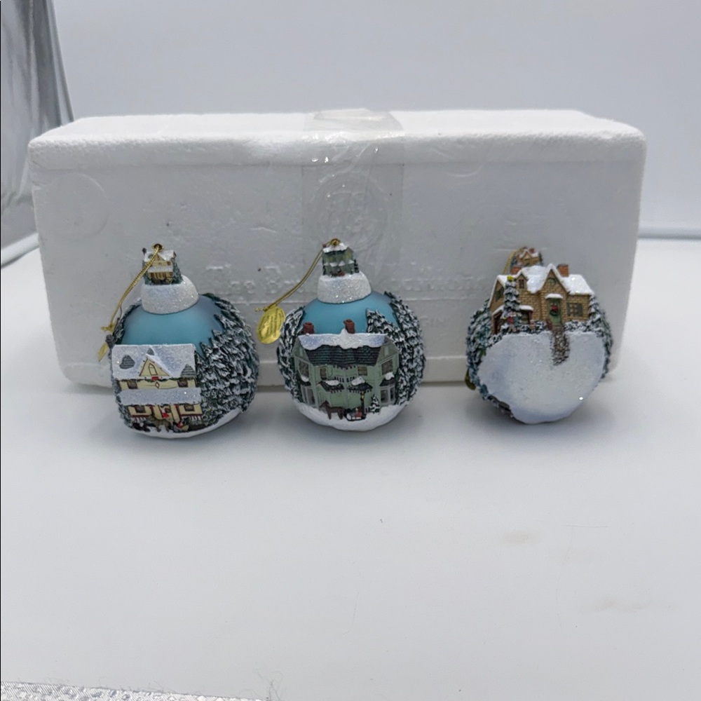 2002 Bradford Exchange Thomas Kinkade Illuminated  Heirloom Ornaments Christmas